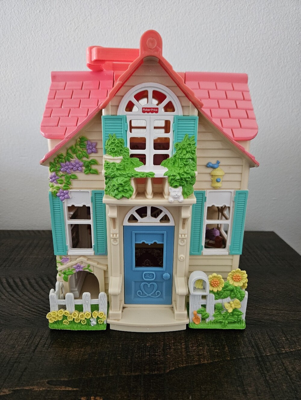 Fisher-Price Loving Family Sweet Streets Country Cottage Take Along Dollhouse